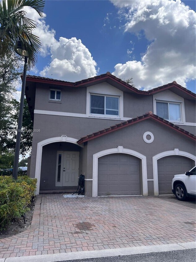 Foto principal - 3102 Coral Ridge Dr