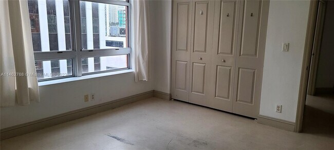 Building Photo - 111 E Flagler St
