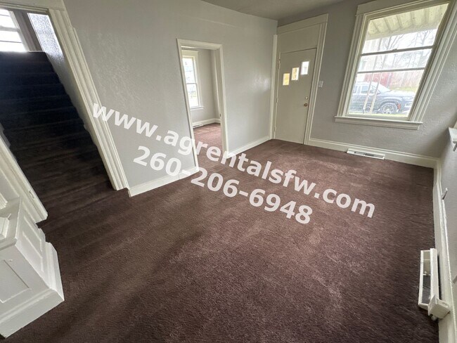 Building Photo - 4 Bedroom House - Section 8 Ok!