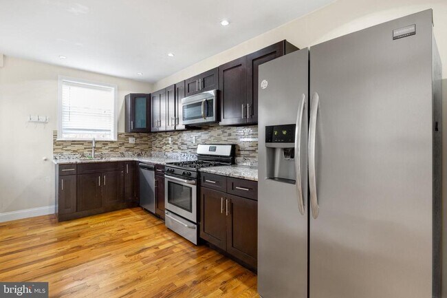 Foto del edificio - 1615 Cadwallader St