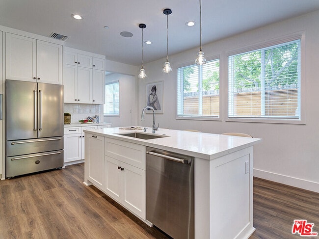 Foto del edificio - 1278 Meadowbrook Ave