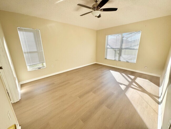 Building Photo - 1317 Casterton Cir