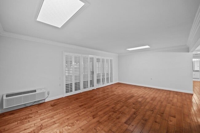 Building Photo - Laguna Woods 55+