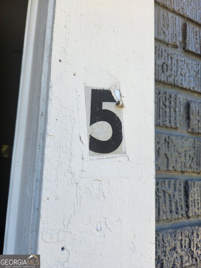 Foto del edificio - 917 Oakview Ave