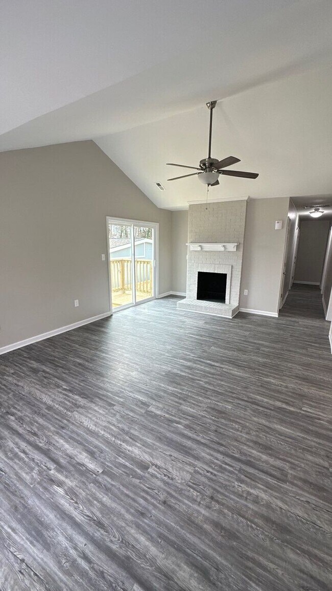 Building Photo - NOW AVAILABLE! - 8634 Mission Hills Rd, Ch...