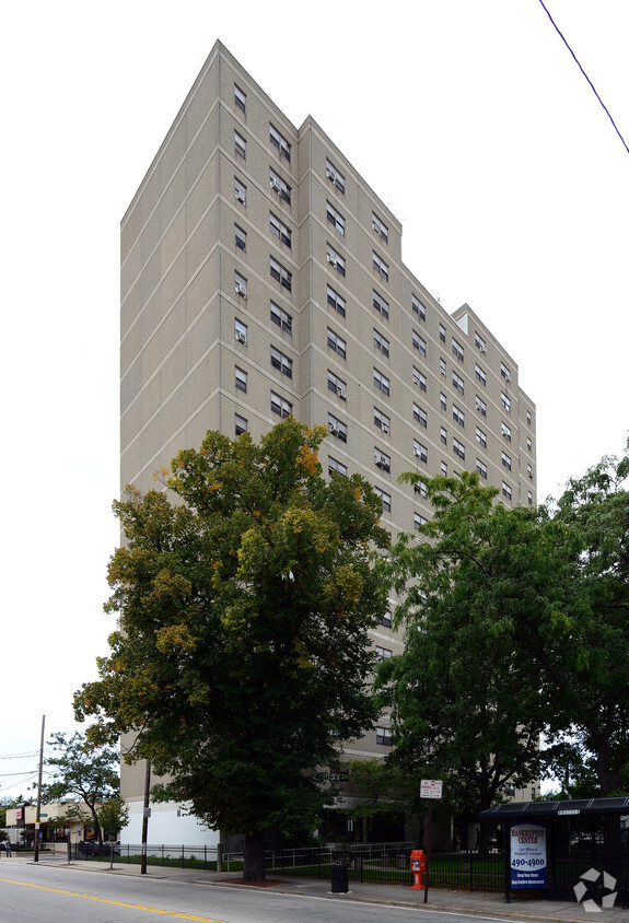 Primary Photo - Carroll Towers