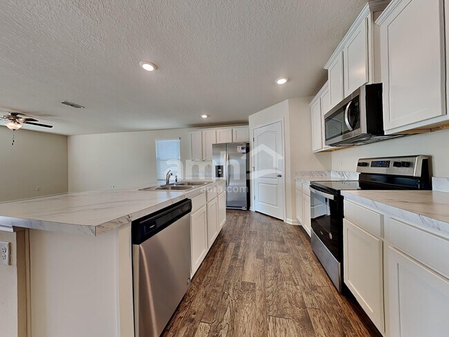 Building Photo - 3462 Lynn Ct