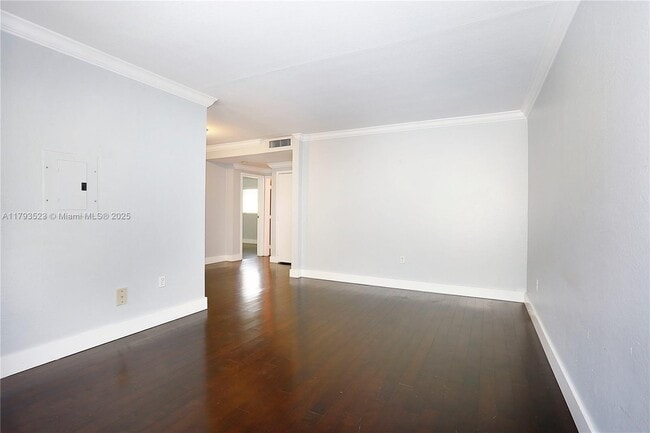 Foto del edificio - 95 Edgewater Dr