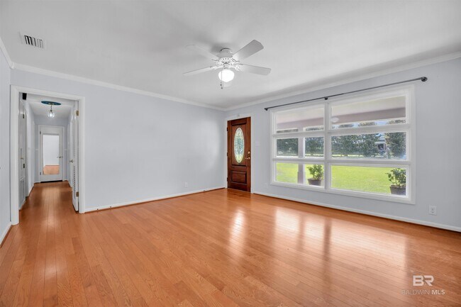 Foto del edificio - 252 Bayview St S