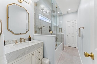 Building Photo - 2201 Crocker St