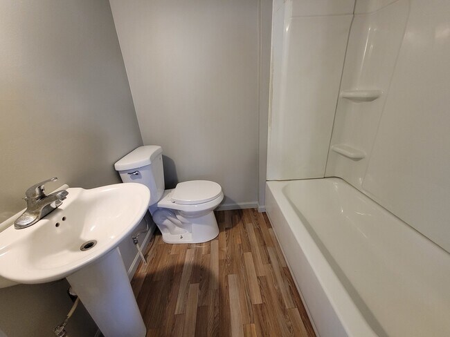 Foto del edificio - 802 Deleon St