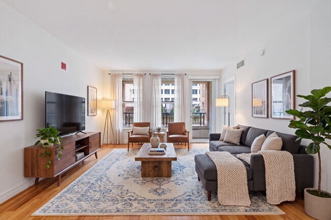 Foto del edificio - 915 E St NW