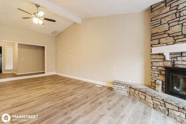 Building Photo - 2204 SUMMER OAK DR, EDMOND, OK 73013