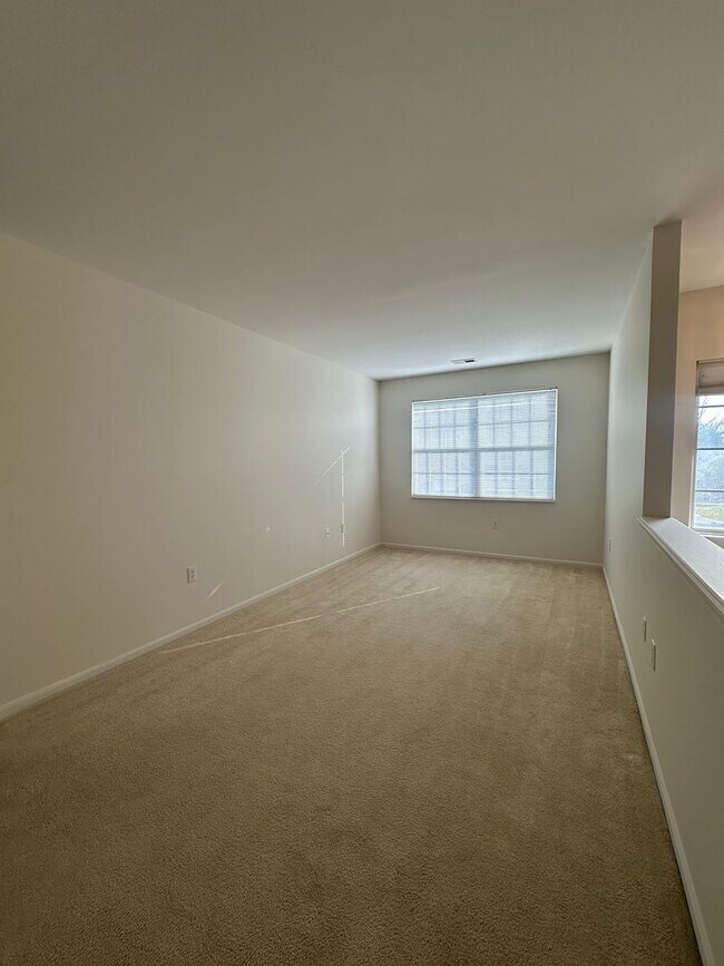 Foto del edificio - Spacious 2BR/2BA Townhome in Cobblestone F...