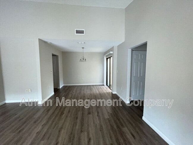 Building Photo - 1880 N Crystal Lake Dr