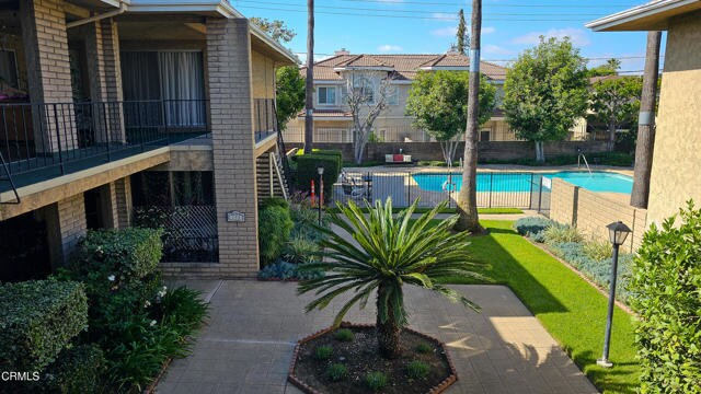 Foto del edificio - 630 W Huntington Dr