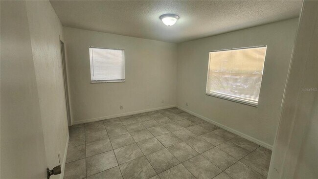 Foto del edificio - 1079 N Gertrude Ct