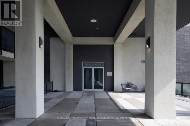Building Photo - 16-616 Concord Pl