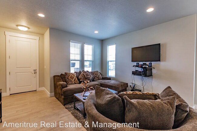 Foto del edificio - 5 br, 5 bath House - 2652 E. Weathervane Way