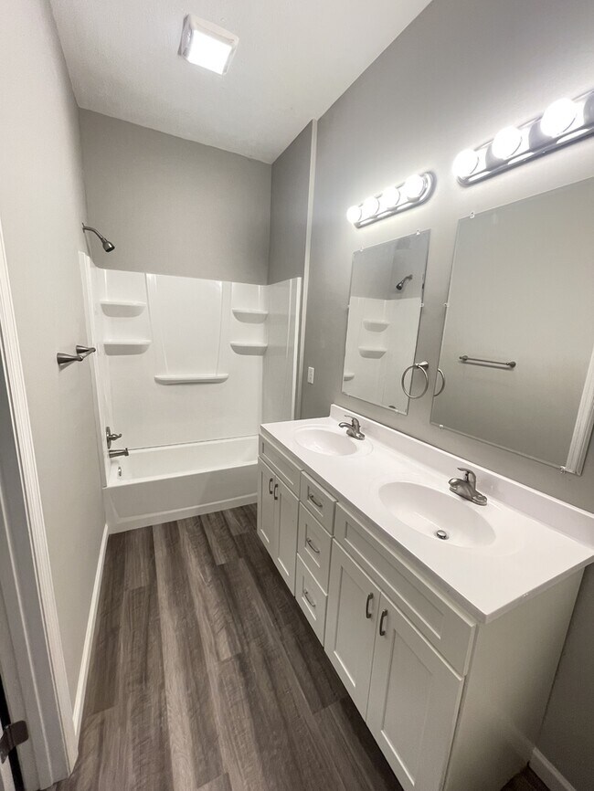 Foto del edificio - 1616 8th Ave