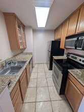Building Photo - 7190 Shoreline Dr