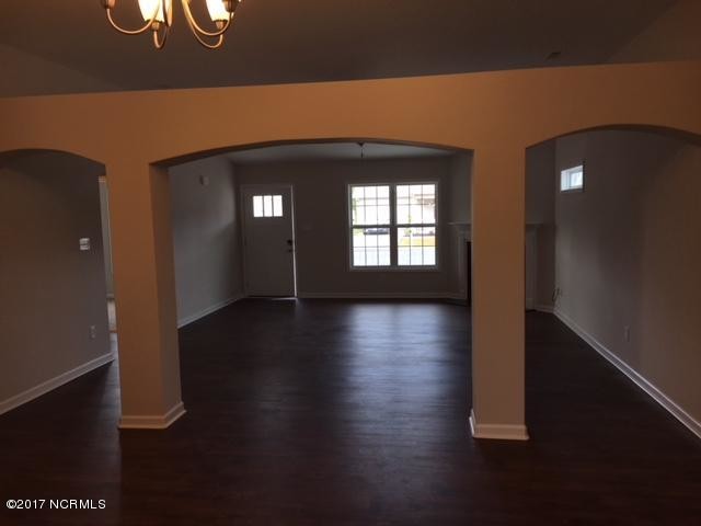 Foto del edificio - 210 Bungalow Dr