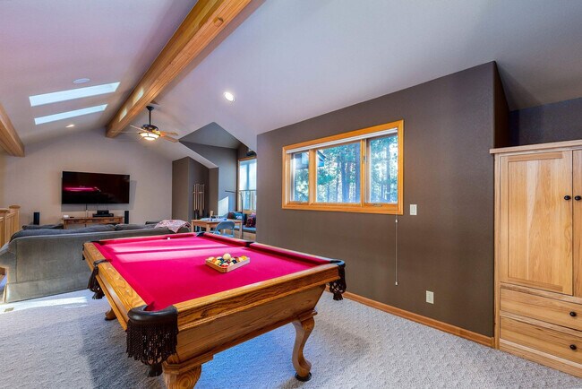 Foto del edificio - 17028 Cooper Dr