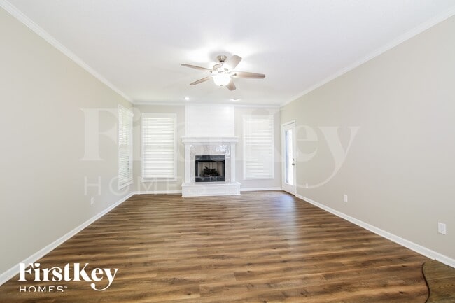 Foto del edificio - 15211 Maple St