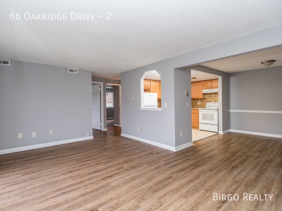 Primary Photo - SPACIOUS 2 BED APARTMENT IN WEST SENECA, NY