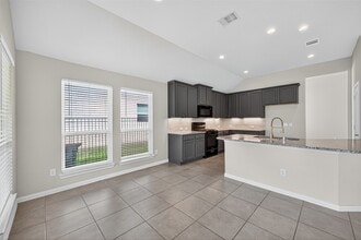 Building Photo - 32743 Turning Springs Dr