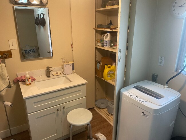 Foto del edificio - 2027 W Ave 133rd