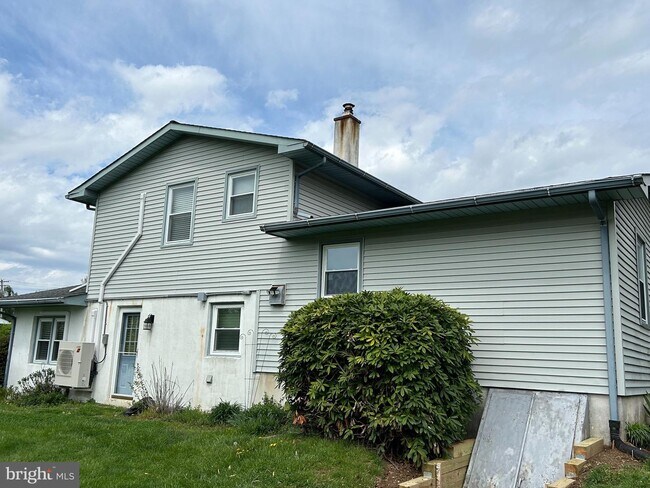 Building Photo - 244 Richboro Newtown Rd