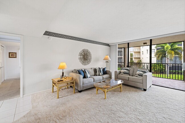Foto del edificio - 933 Collier Ct