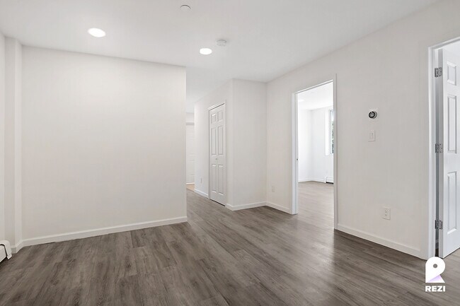 Foto del edificio - 385 Vernon Ave