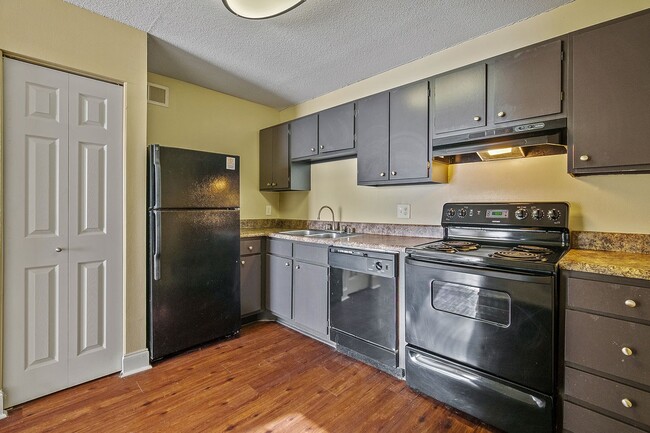 Interior Photo - 5th Avenue Apartments