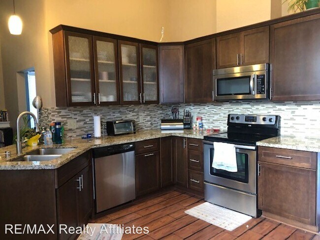 Building Photo - 3 br, 2 bath House - 2342 Silver Ridge Dr.