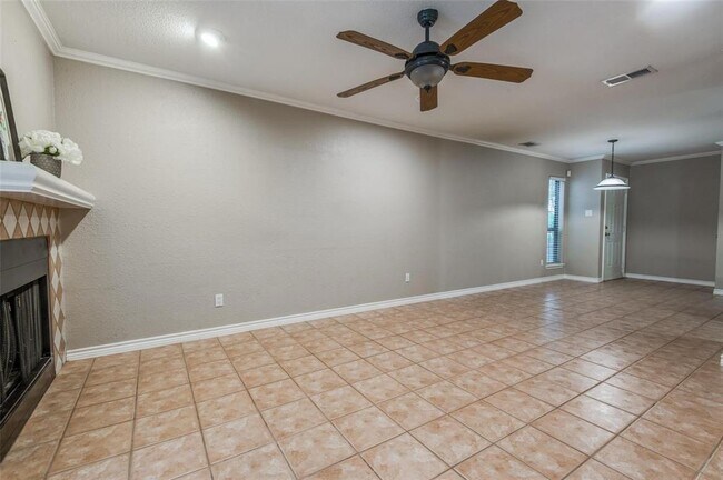 Building Photo - 2428 Forest Brook Ln