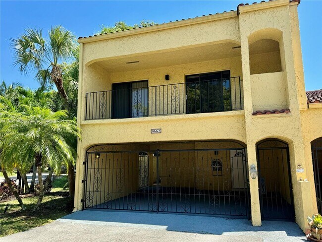 Building Photo - 3557 Estepona Ave