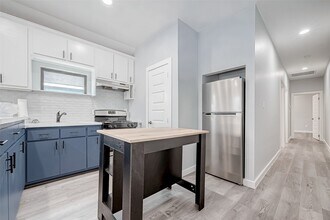 Building Photo - 6725 Avenue K