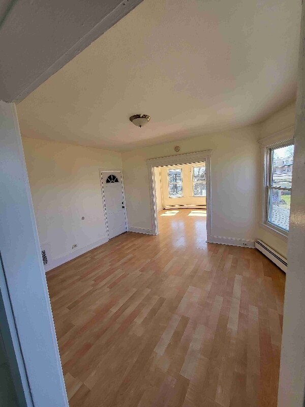 70 Freeman St Unit 2nd, Hartford, CT 06114 Room for Rent in Hartford