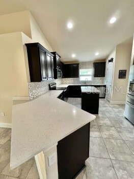 Building Photo - 424 Buchannan Dr