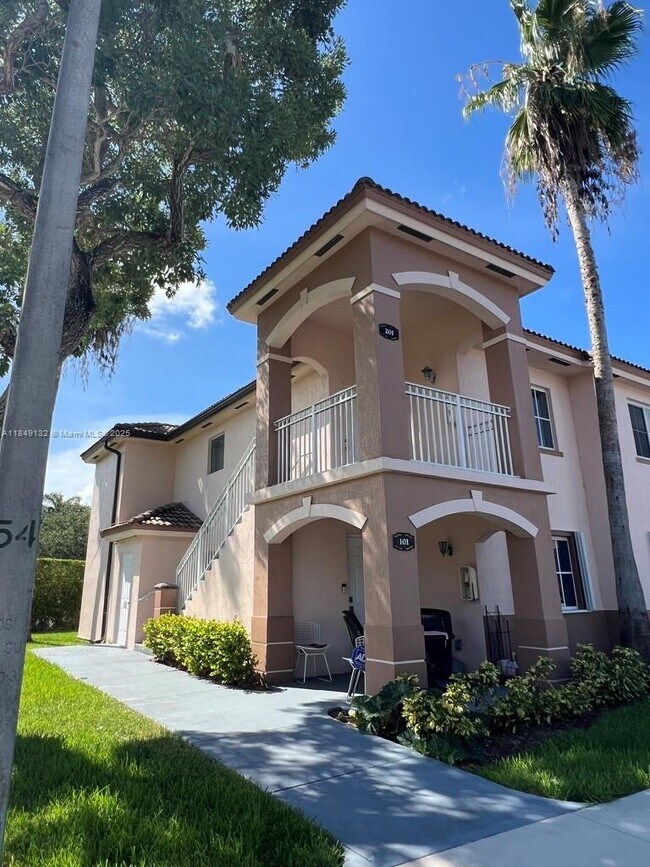 Foto del edificio - 2731 SE 12th Pl