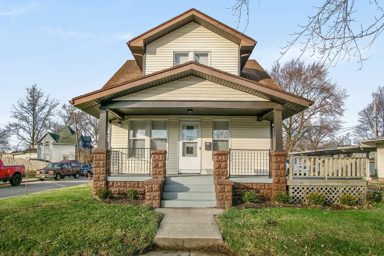 317 S Eddy St, South Bend, IN 46617 House for Rent in South Bend, IN