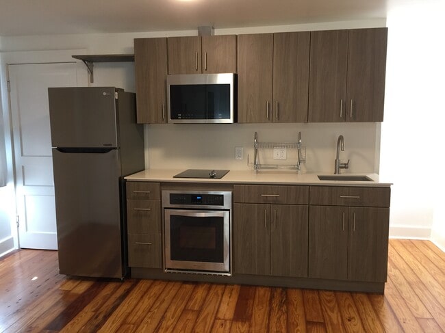 Foto del edificio - 800 Roosevelt Pl