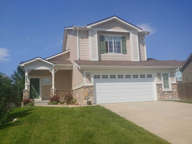 Building Photo - Beautiful Springs Ranch Home!