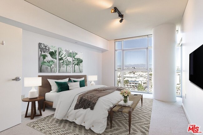 Foto del edificio - 13650 Marina Pointe Dr
