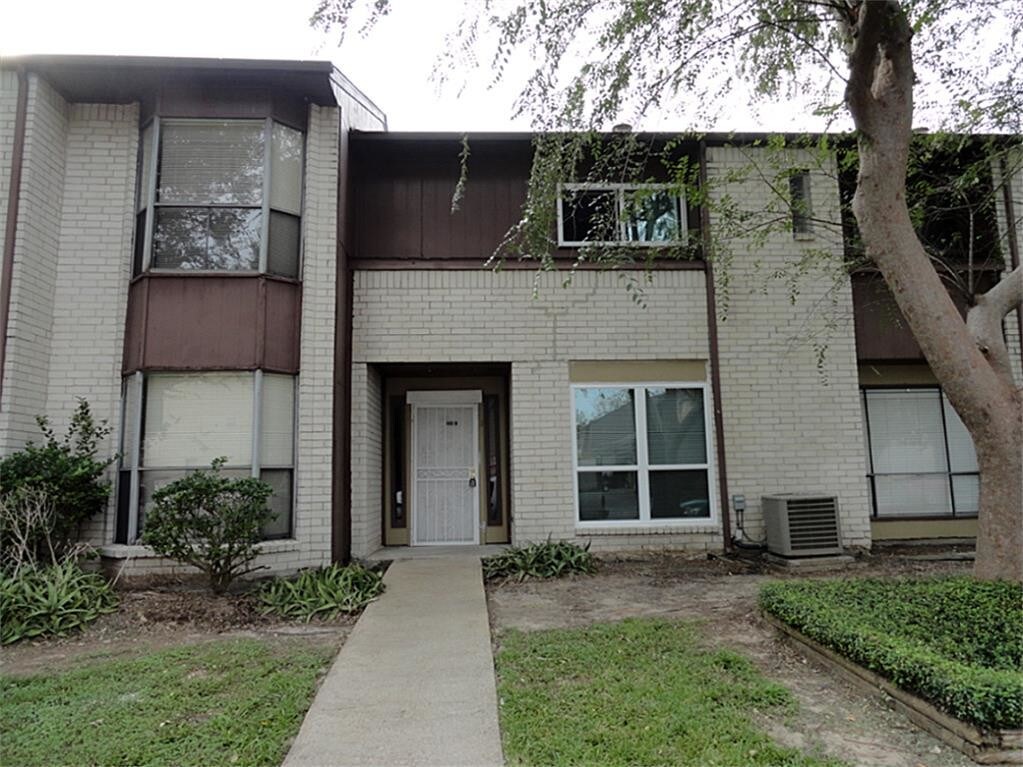 Foto principal - 8320 Augustine Dr