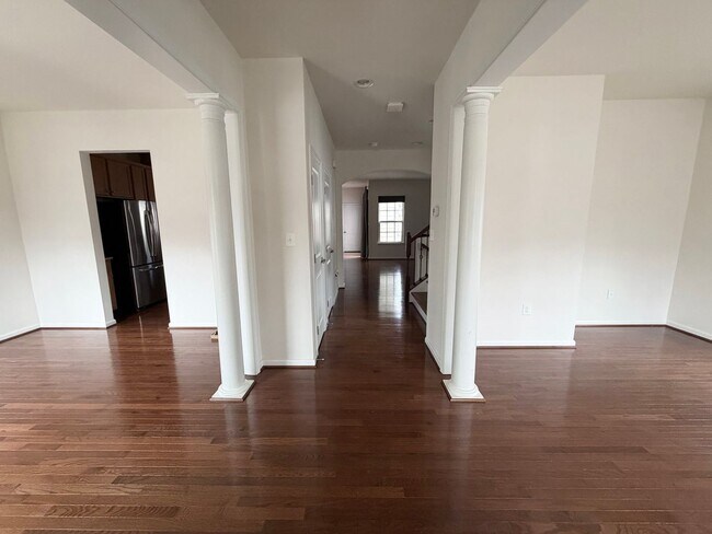 Building Photo - 1974 Delila Dr