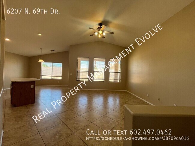 Foto del edificio - 6207 N 69th Dr