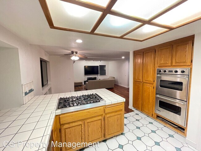 Foto del edificio - 4 br, 3 bath House - 1099 Maxey Dr